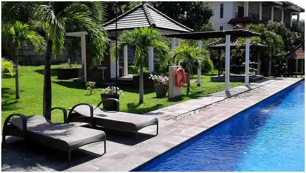 Blue Hill Dive Resort
