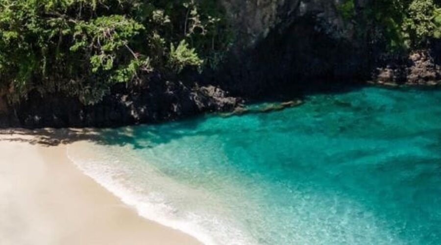 Bali’s Cleanest Beach: An Enchanting Paradise of Silky White Sand and Dazzling Turquoise Waters