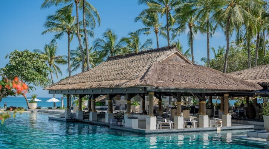 Jimbaran Garden: Bali’s Iconic Restaurant and Resort at InterContinental Bali Hotel – Dining, Bar, and Scenic Photo Spots